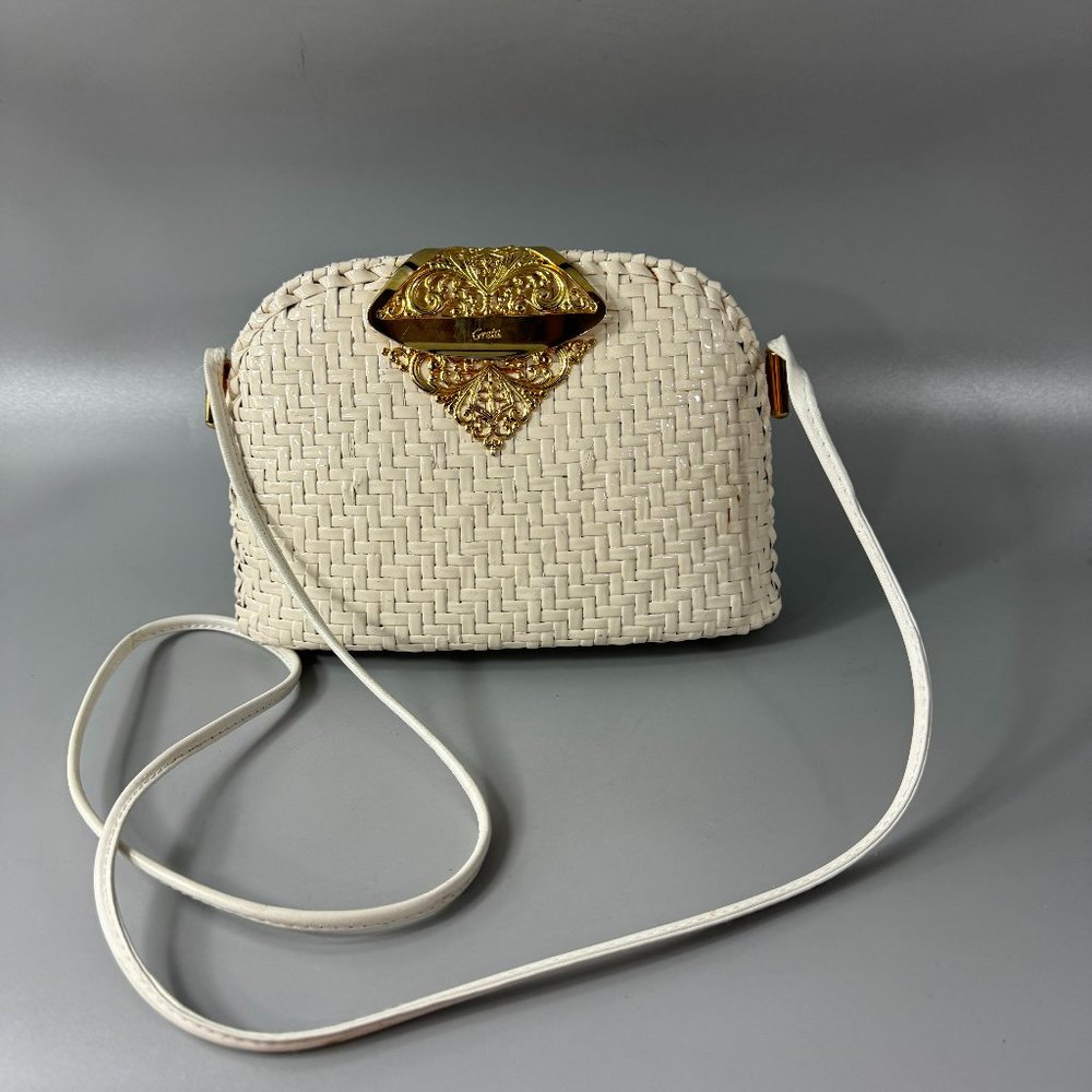 Vintage Greta Made in Italy Ivory Basket Shoulder Bag